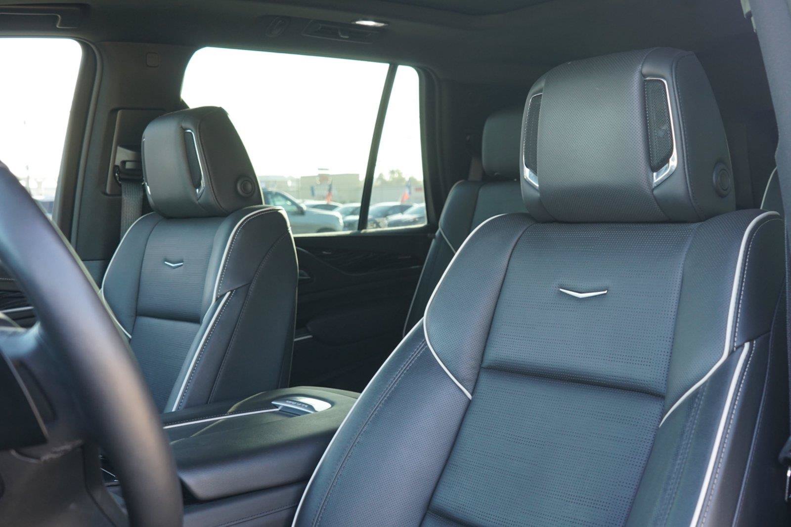 Used 2023 Cadillac Escalade Sport w/ LPO, ONYX Package AWD/4WD image 11