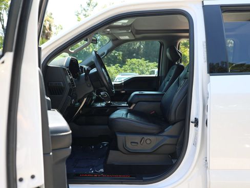 Used 2019 Ford F150 Lariat w/ Equipment Group 502A Luxury AWD/4WD image 12