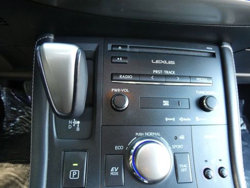 Used 2017 Lexus CT 200h image 61