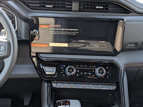 New 2026 GMC Sierra 1500 AT4 w/ AT4 Premium Package AWD/4WD image 17