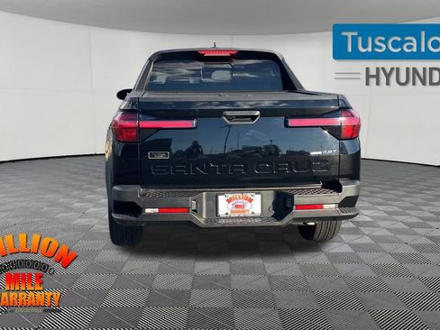 Used 2022 Hyundai Santa Cruz SEL Premium image 8
