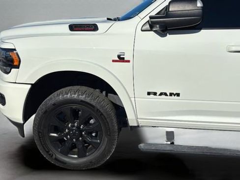 Used 2021 RAM 3500 Limited image 32