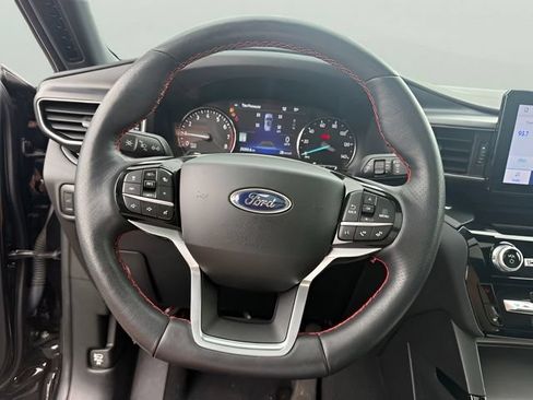 Used 2023 Ford Explorer ST-Line AWD/4WD image 19
