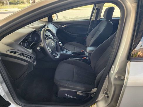 Used 2015 Ford Focus SE image 12