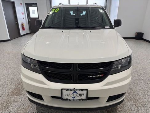 Used 2020 Dodge Journey SE w/ Blacktop Package image 8