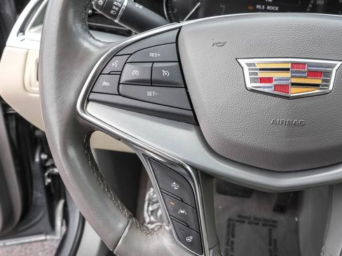 Used 2020 Cadillac XT5 Premium Luxury AWD/4WD image 22