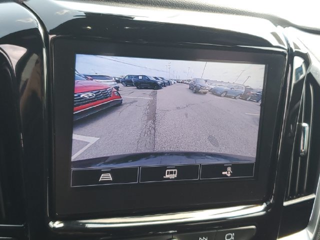 Used 2023 Chevrolet Traverse LT FWD image 19