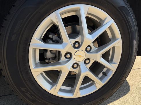 Used 2023 Chevrolet Equinox LT FWD image 10
