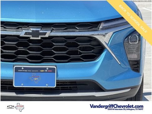 Used 2025 Chevrolet Trax LT w/ Driver Confidence Package FWD image 8