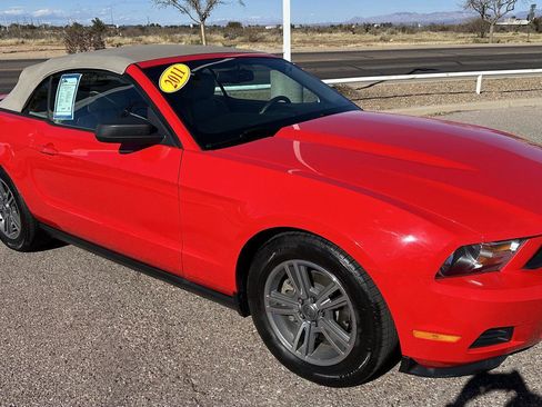 Used 2011 Ford Mustang Premium w/ Comfort Pkg image 8