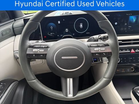 Certified 2025 Hyundai Tucson Limited FWD image 18