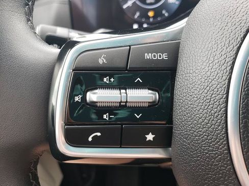 Certified 2024 Kia Carnival SX Prestige FWD image 28