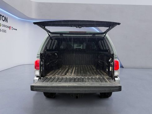 Used 2023 Toyota Tacoma TRD Off-Road image 19