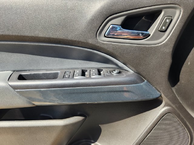 Used 2017 Chevrolet Colorado Z71 AWD/4WD image 23