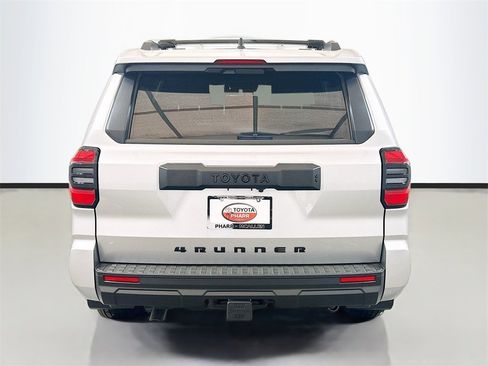 New 2026 Toyota 4Runner SR5 image 5