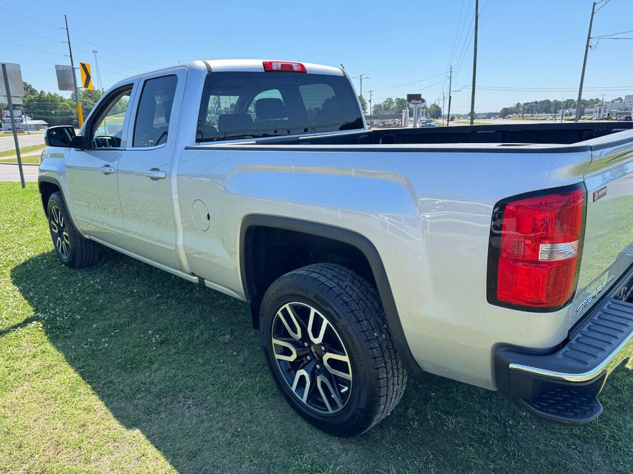 Used 2019 GMC Sierra 1500 SLE w/ SLE Value Package AWD/4WD image 20