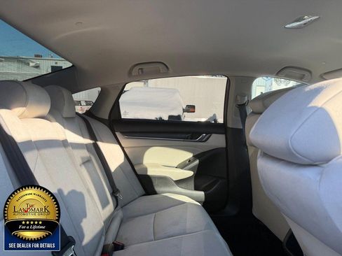 Used 2019 Honda Accord LX image 14