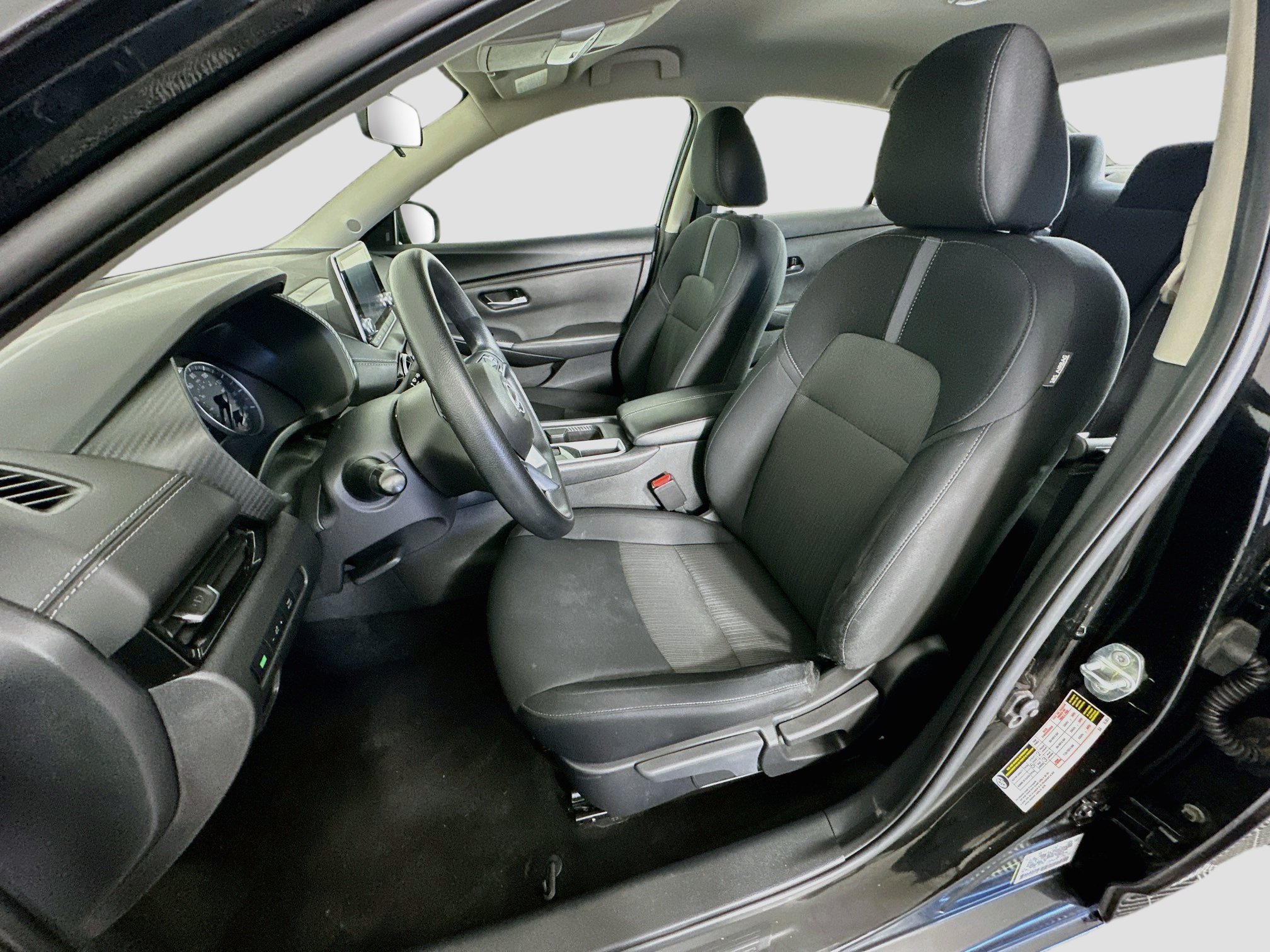Used 2024 Nissan Sentra SV FWD image 13