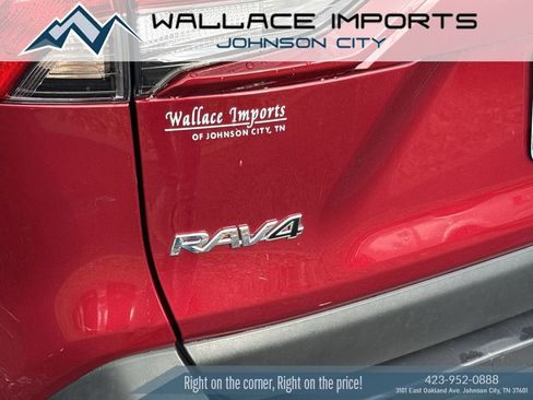 Used 2019 Toyota RAV4 XLE image 12