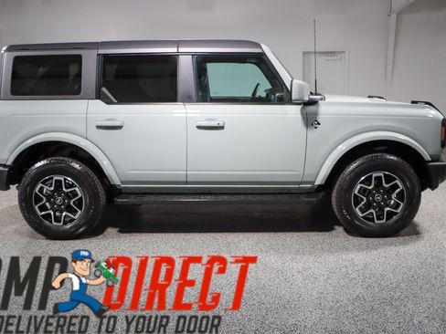 Used 2023 Ford Bronco Outer Banks AWD/4WD image 6