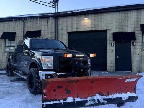 Used 2016 Ford F250 XLT image 2