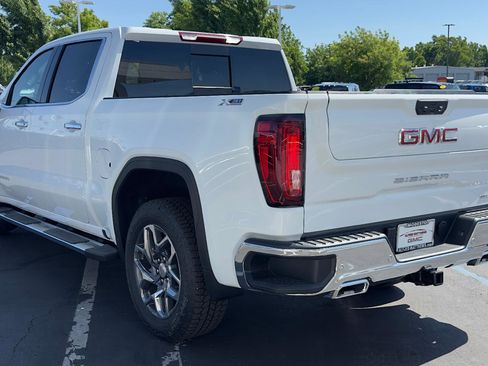 New 2026 GMC Sierra 1500 SLT w/ SLT Premium Plus Package AWD/4WD image 9