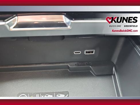 New 2026 GMC Yukon XL Denali w/ LPO, Illumination Package AWD/4WD image 26