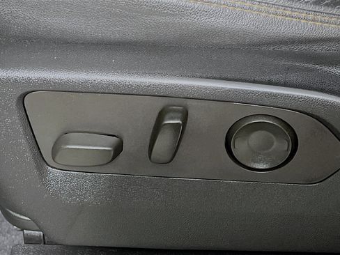 Used 2022 GMC Sierra 1500 AT4 w/ AT4 Premium Package image 16