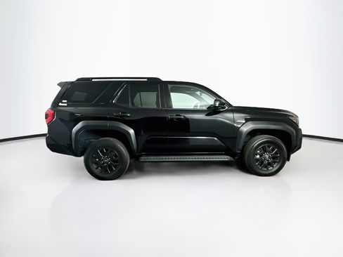 Used 2025 Toyota 4Runner SR5 AWD/4WD image 10