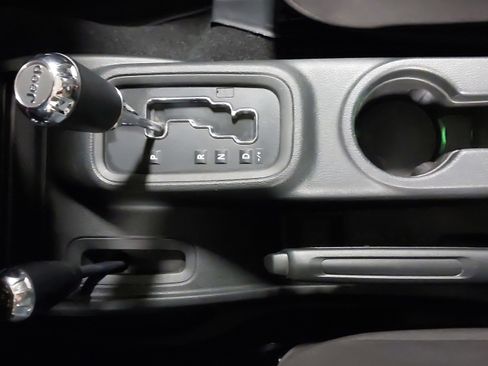 Used 2017 Jeep Wrangler Unlimited Sahara w/ Dual Top Group image 21