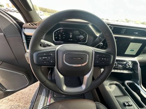 New 2026 GMC Sierra 2500 Denali w/ Denali Reserve Package AWD/4WD image 18
