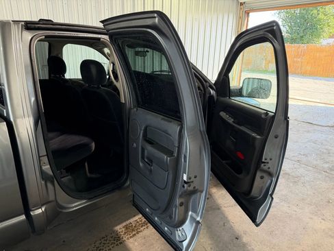 Used 2005 Dodge Ram 3500 Truck SLT image 16