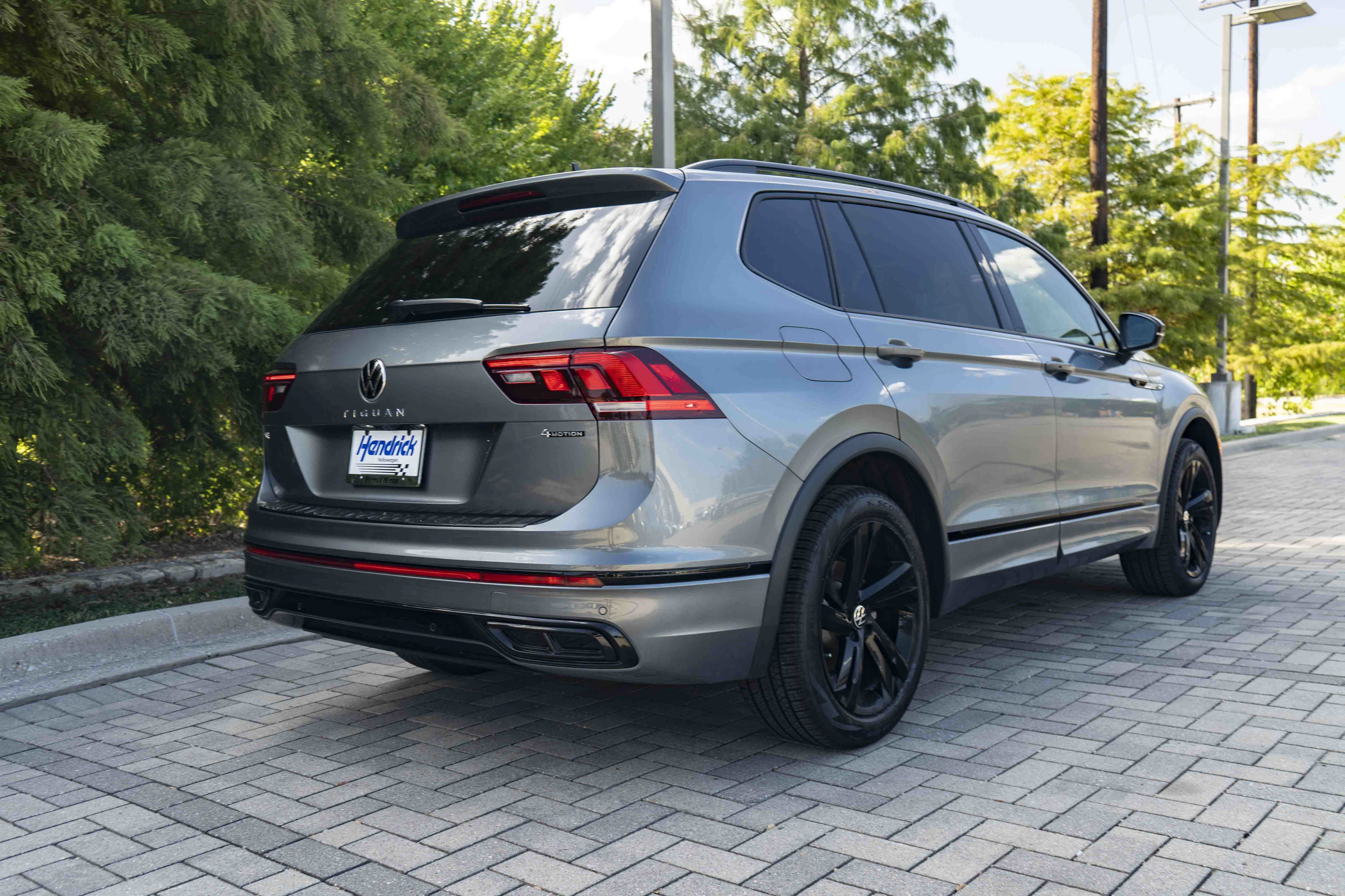 Certified 2024 Volkswagen Tiguan SE R-Line AWD/4WD image 8