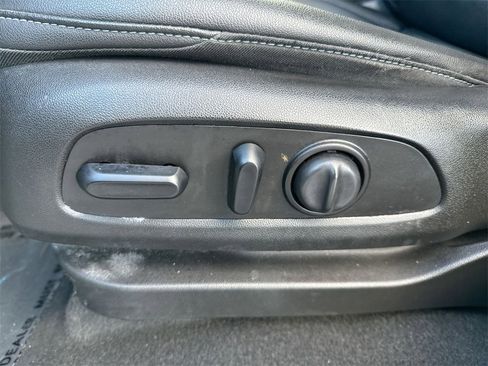 Used 2022 Chevrolet Bolt LT w/ Infotainment Package image 14