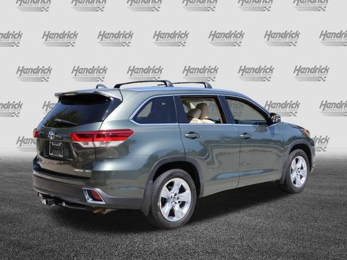 Used 2017 Toyota Highlander Limited AWD/4WD image 9