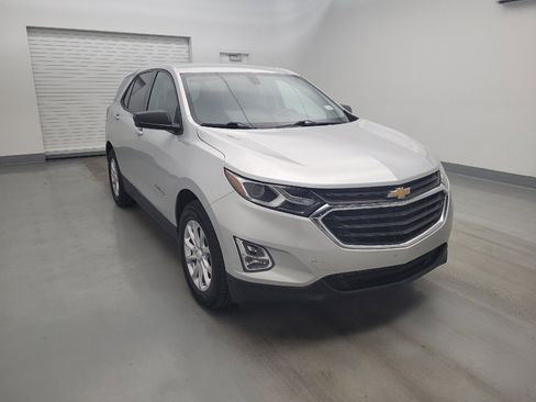 Used 2019 Chevrolet Equinox LS w/ LS Convenience Package FWD image 13