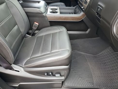 Used 2019 GMC Sierra 2500 Denali w/ Duramax Plus Package image 16