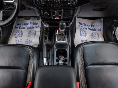Used 2022 Jeep Wrangler Unlimited Sahara AWD/4WD image 31