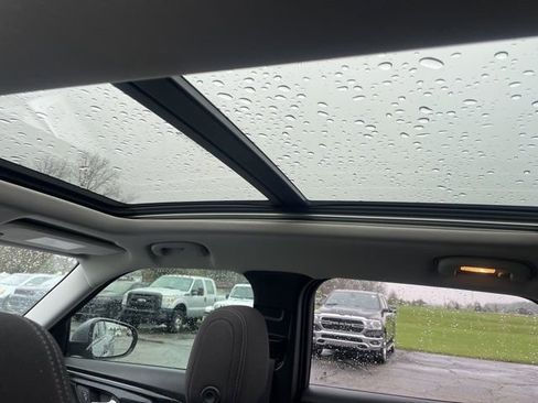 Used 2024 Chevrolet TrailBlazer LT w/ Convenience Package image 9