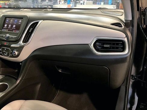 Used 2020 Chevrolet Equinox LS FWD image 13