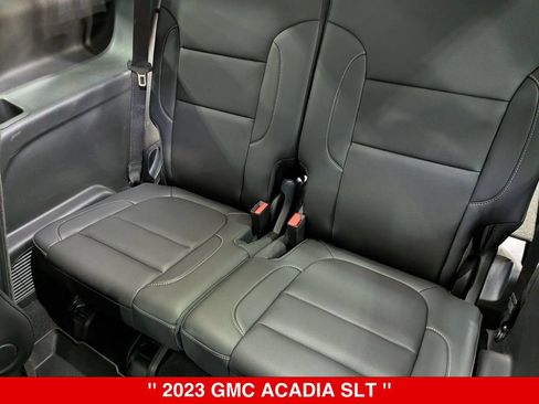 Used 2023 GMC Acadia SLT w/ Technology Package AWD/4WD image 30