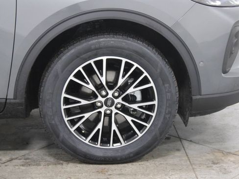 Used 2023 Ford Escape SE w/ PHEV Premium Package image 11