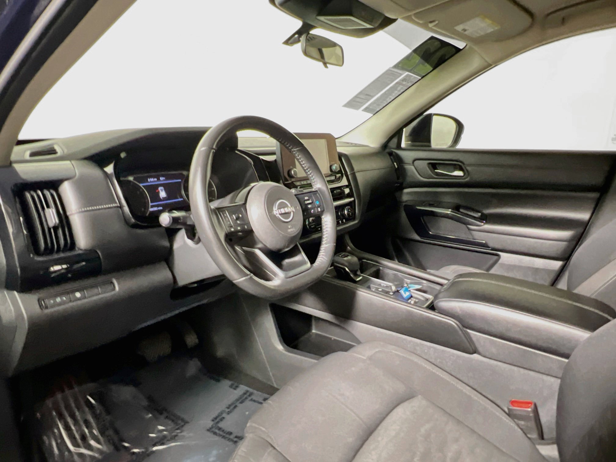 Used 2022 Nissan Pathfinder SV FWD image 30