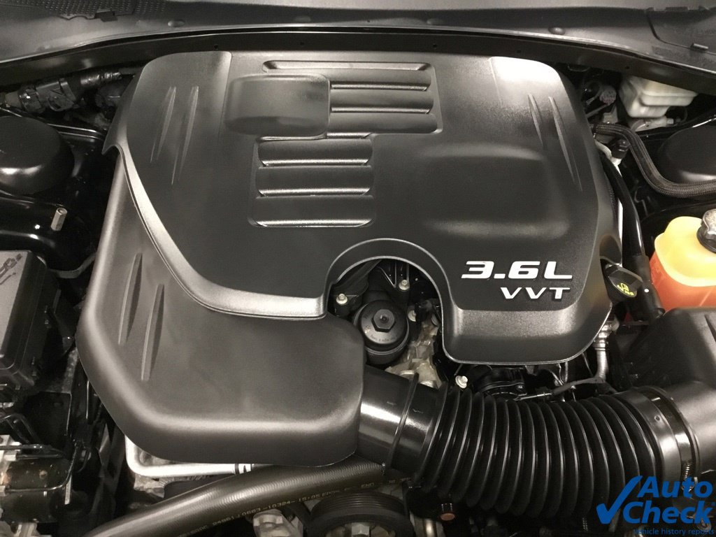 Used 2013 Chrysler 300 AWD w/ Driver Convenience Group image 40