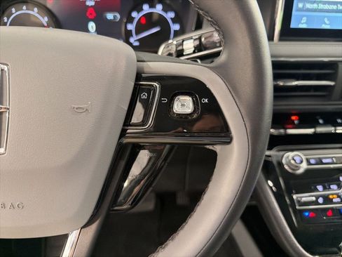 Used 2022 Lincoln Corsair AWD w/ Equipment Group 101A image 13