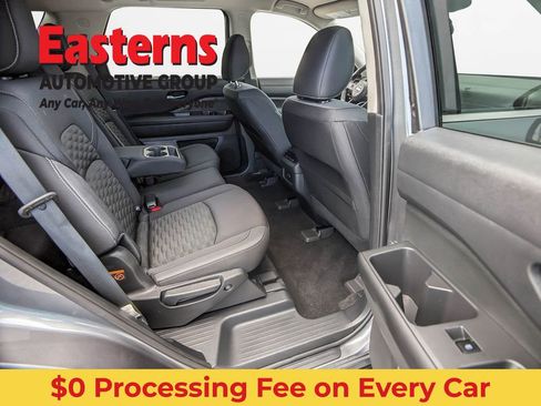 Used 2022 Nissan Pathfinder SV AWD/4WD image 15