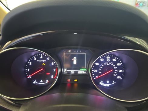Used 2015 Kia Sedona SX FWD image 21