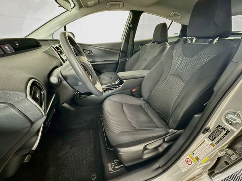 Used 2017 Toyota Prius Prime Plus FWD image 13