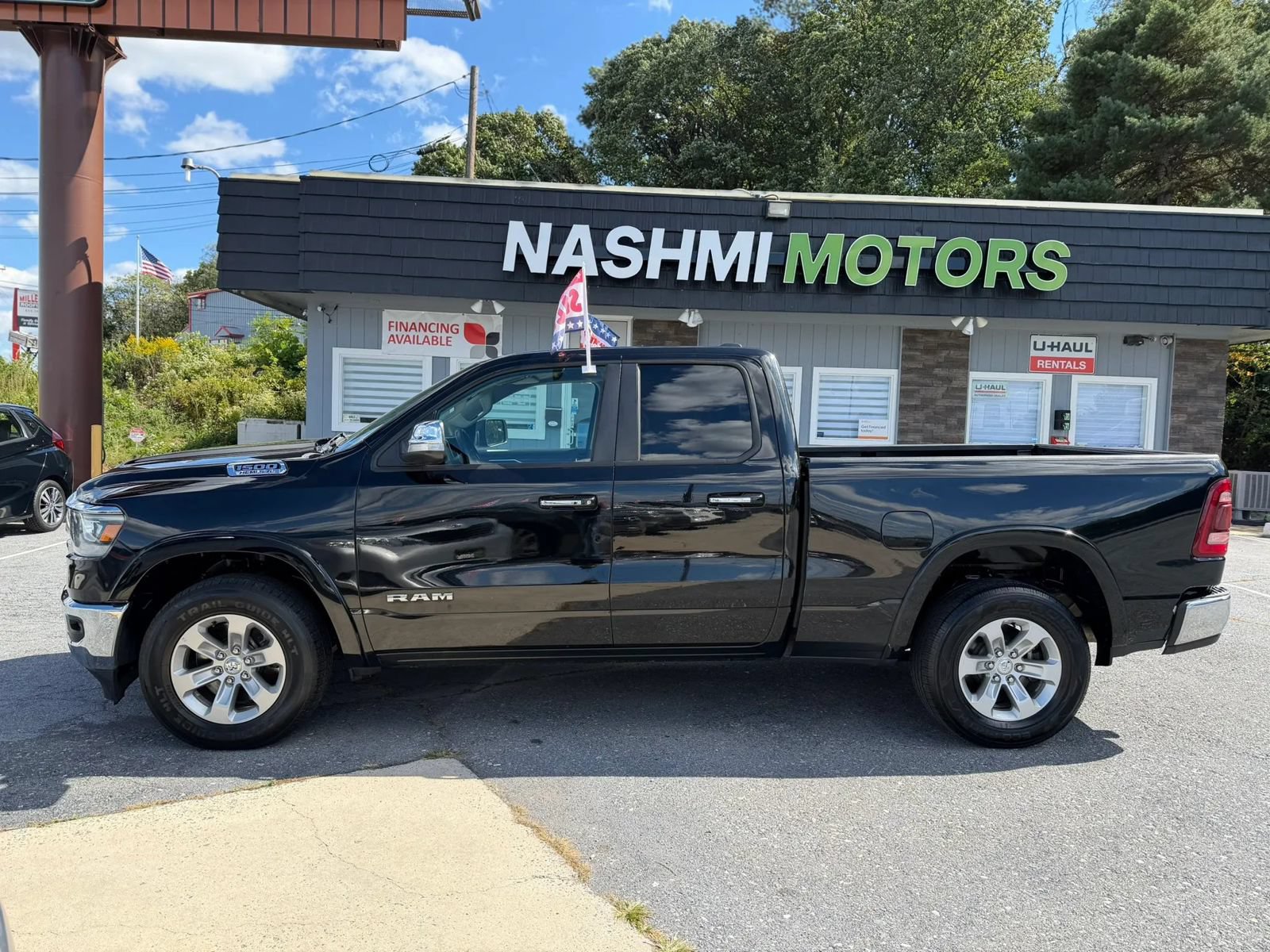 Used 2020 RAM 1500 Laramie AWD/4WD image 2