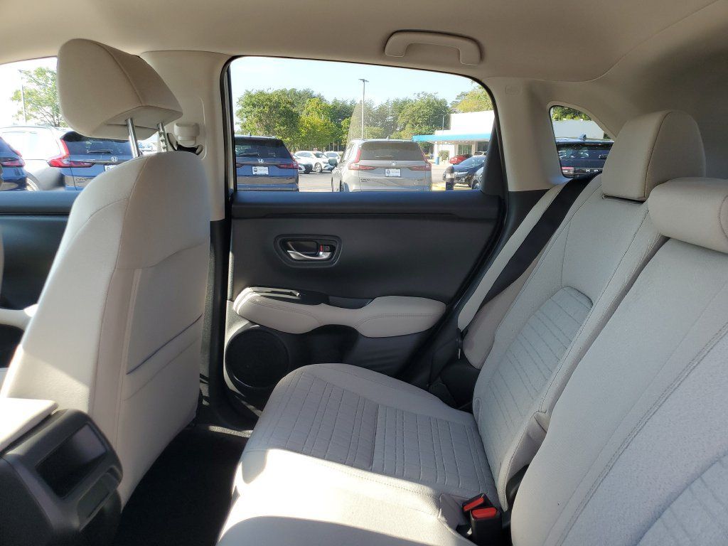 New 2027 Honda HR-V LX image 9